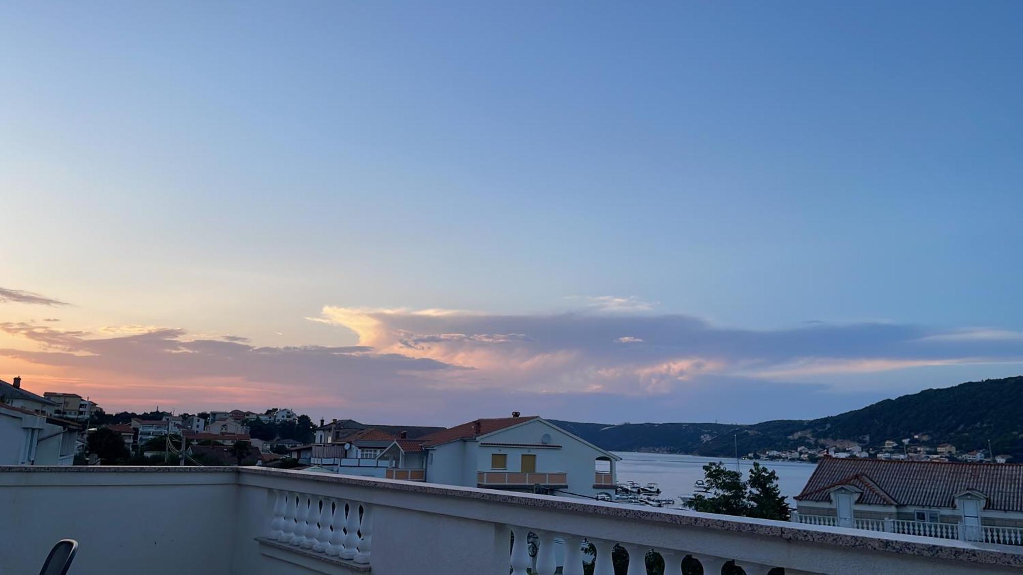 Superior Rooms Sea Side View Rab Town Exterior photo