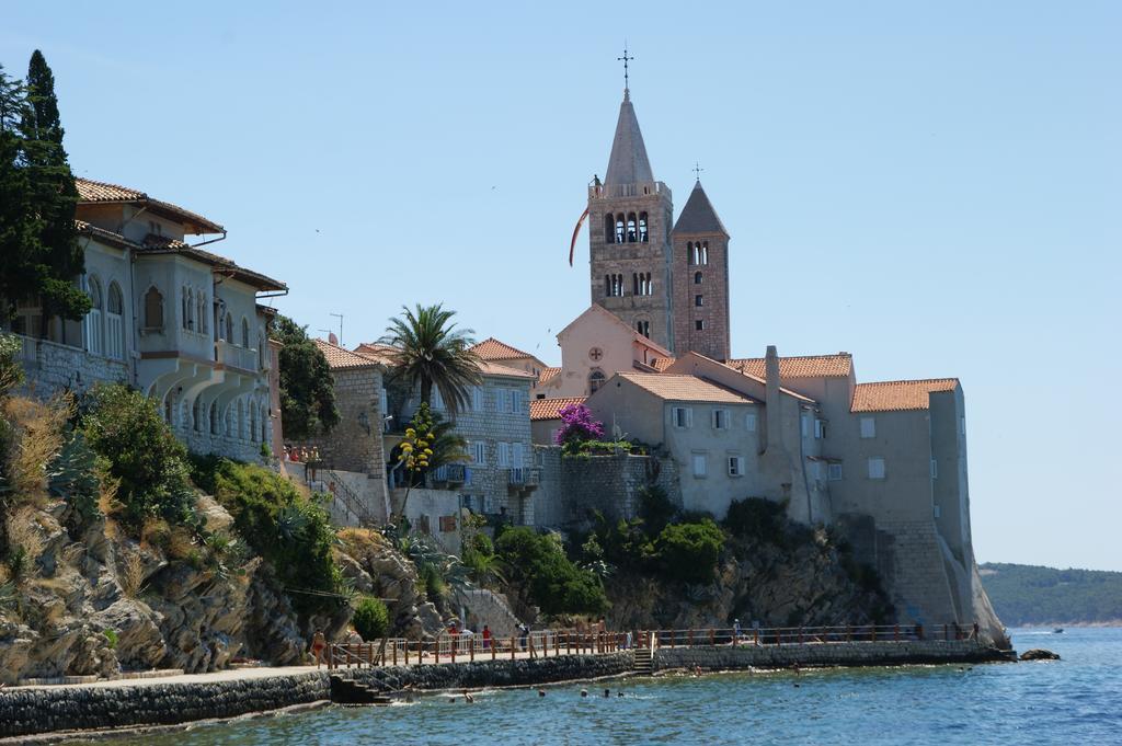 Superior Rooms Sea Side View Rab Town Exterior photo